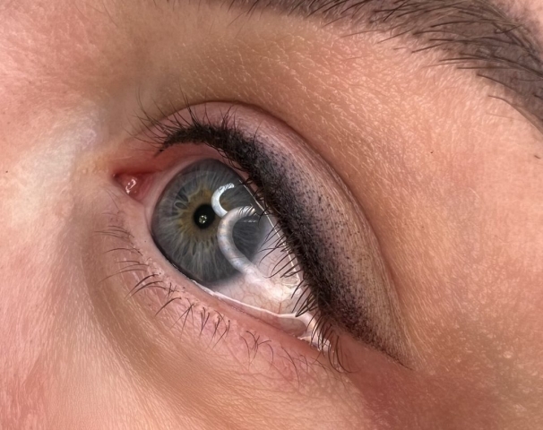 Ryškių akių ilgalaikis makiažas šešėliavimas akių permanentas